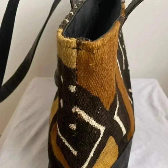 Handcrafted African leather satchel handbag - Picture 3 of 14